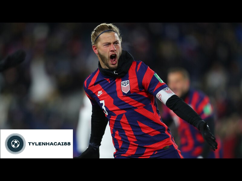 Cầu thủ đội tuyển Honduras thể hiện khả năng điều khiển bóng tinh tế trên sân tập