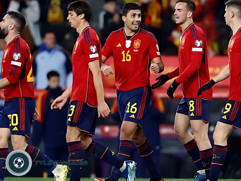 Đội tuyển bóng đá Spain thi đấu với sắc đỏ làm chủ đạo